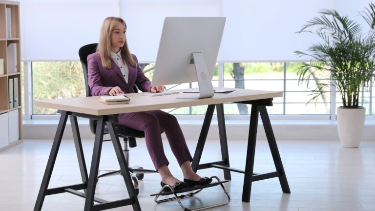 Footrest under desk